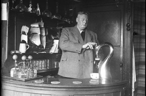 Pouring a Guinness Properly